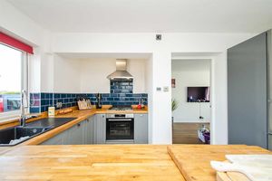 Photo 25- click for photo gallery